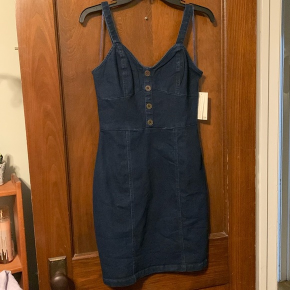 Brand new 7th & Hudson dark denim mini dress with zipper back 😍😍😍 - Picture 1 of 10